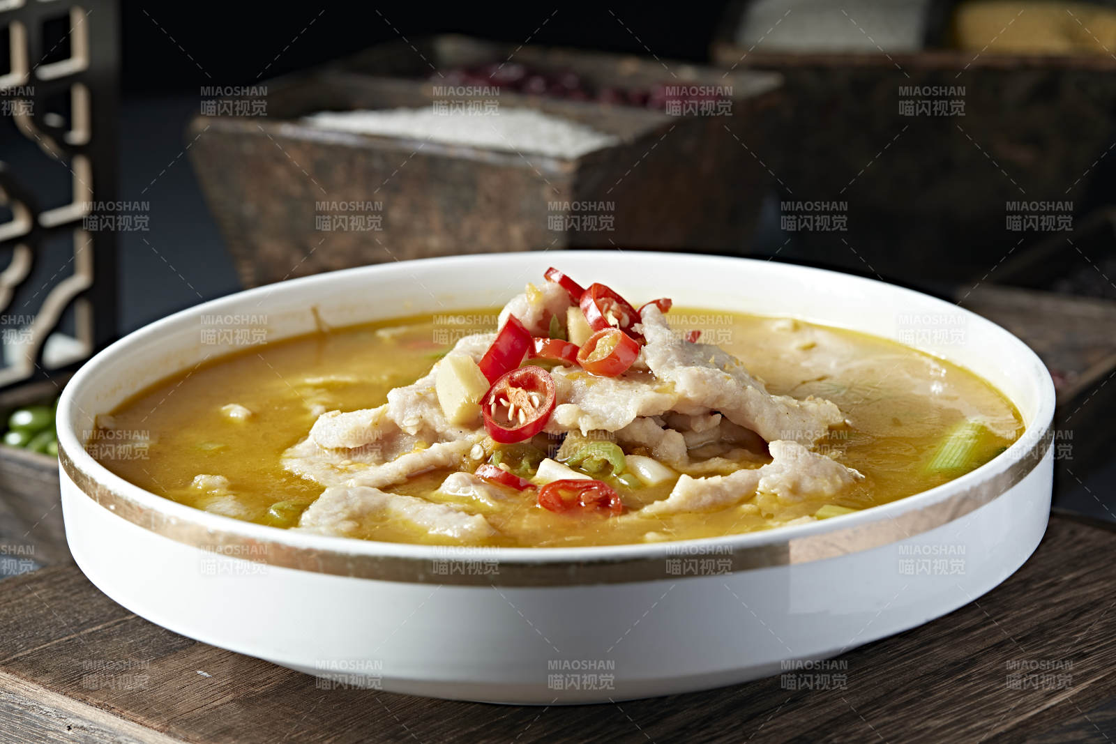 酸汤椒麻水煮猪肉片