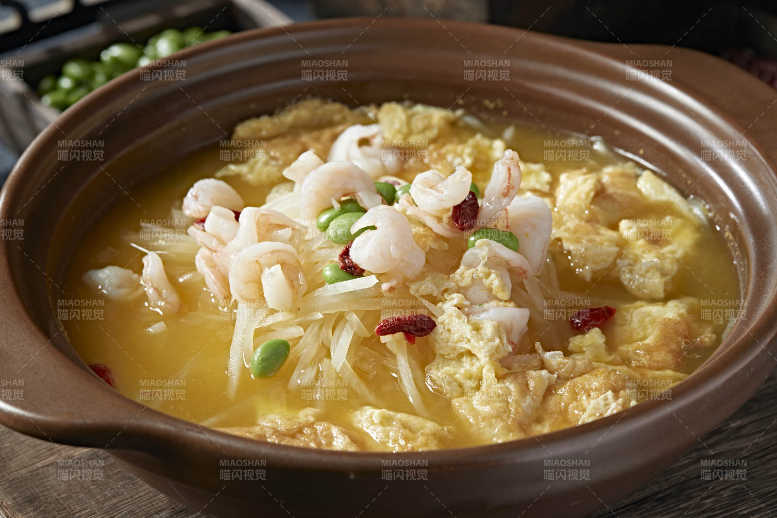 养生滋补石锅酸汤水煮煎蛋枸杞萝卜丝虾仁