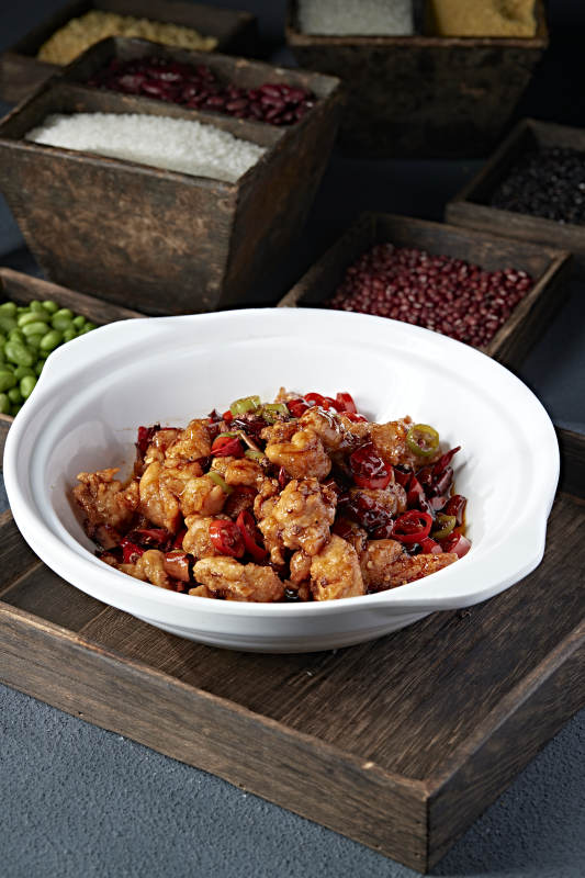 石锅红油双椒辣子鸡块
