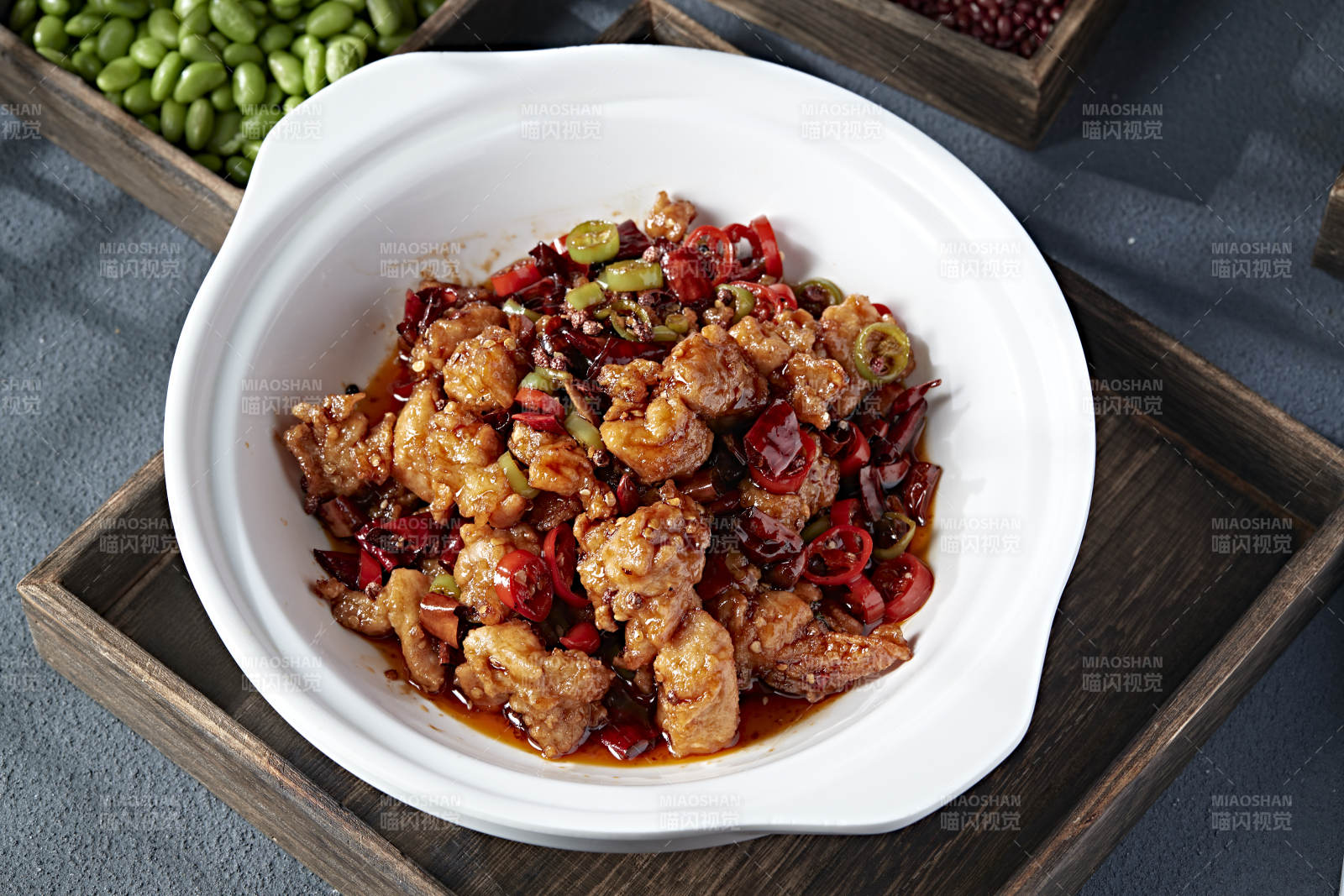 石锅红油双椒辣子鸡块