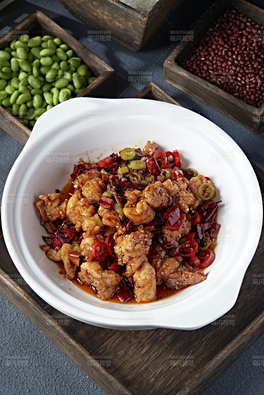 石锅红油双椒辣子鸡块