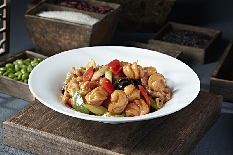 彩椒木耳葱香老大同过油肉炒花卷