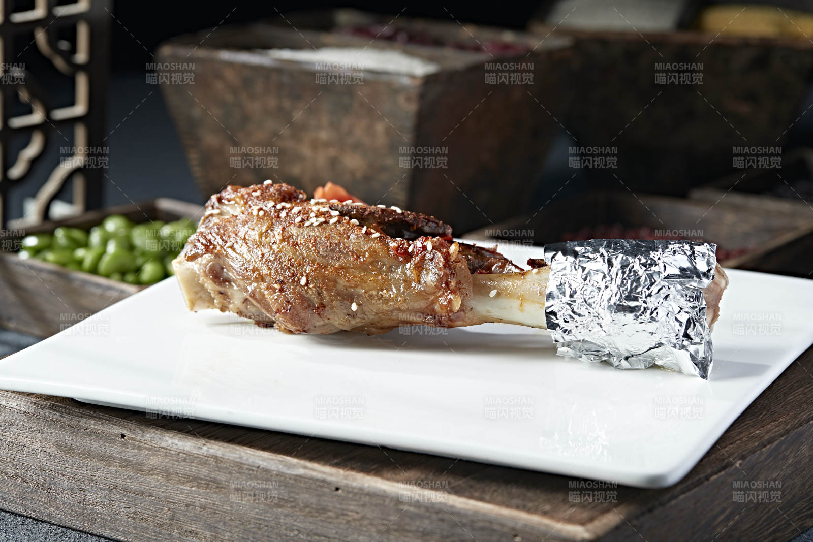 美味炭烤香辣风味小羊腿