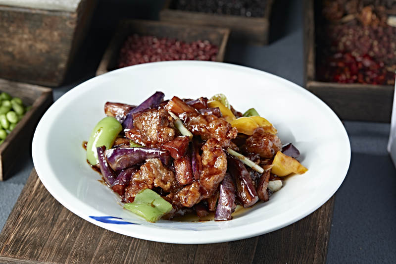 彩椒焦熘肉段烧茄条