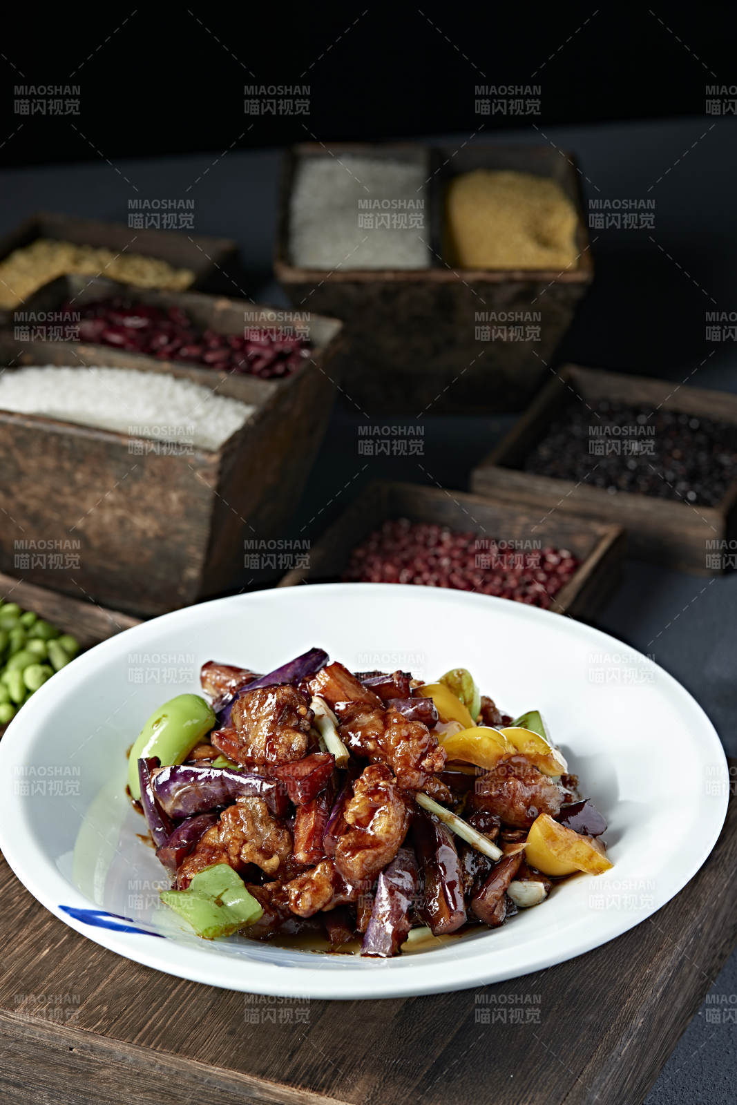 彩椒焦熘肉段烧茄条