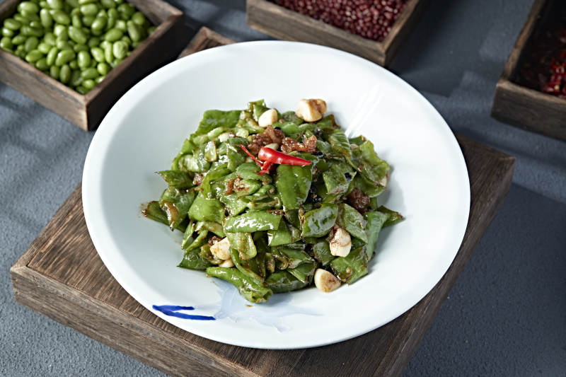 蒜香豆角爆炒青辣椒二荊條