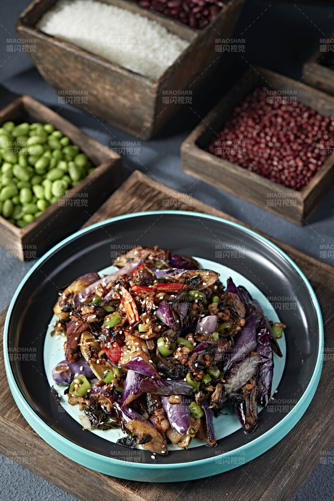 辣椒肉沫薄荷叶烧茄子