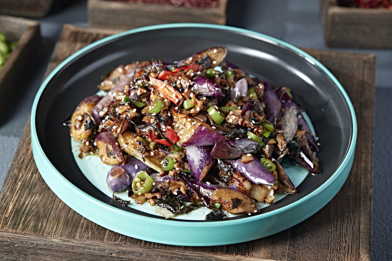 辣椒肉沫薄荷叶烧茄子