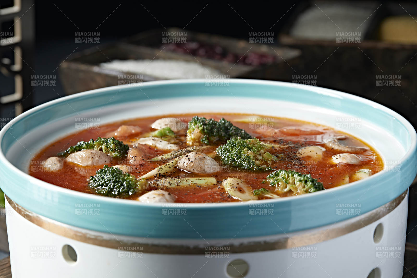 俄式風味番茄紅湯西藍花竹筍燉口蘑