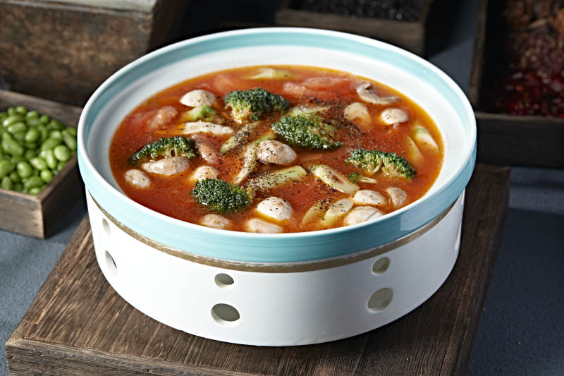 俄式风味番茄红汤西蓝花竹笋炖口蘑