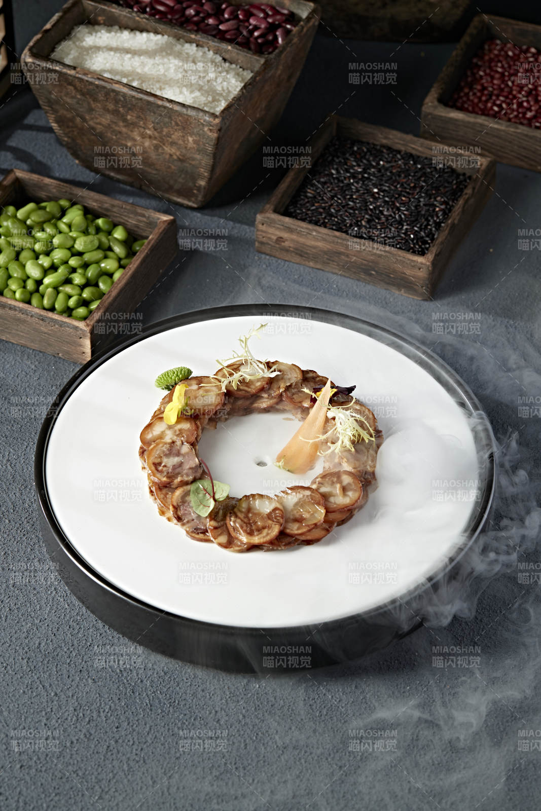 壓蹄筋肘花卷切片