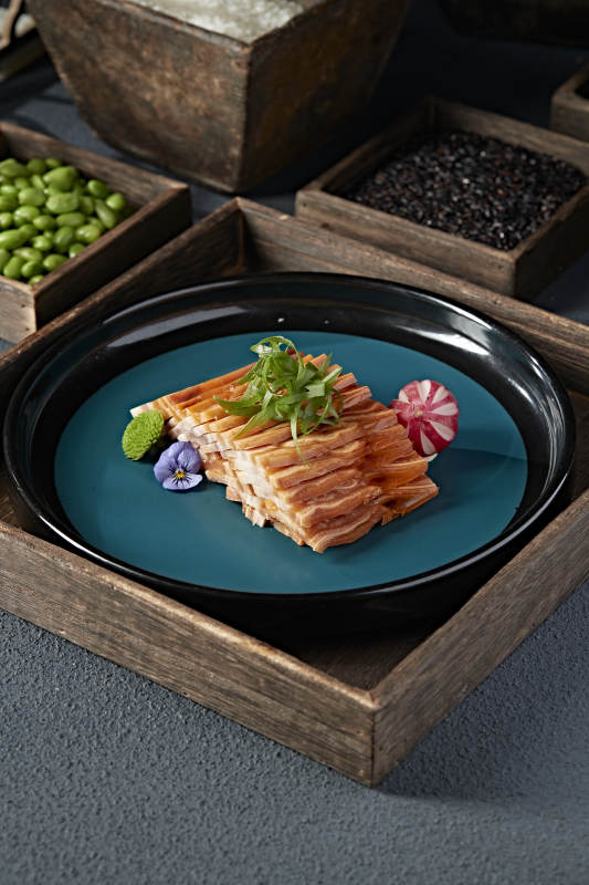 风味美食压猪耳丝皮冻切片