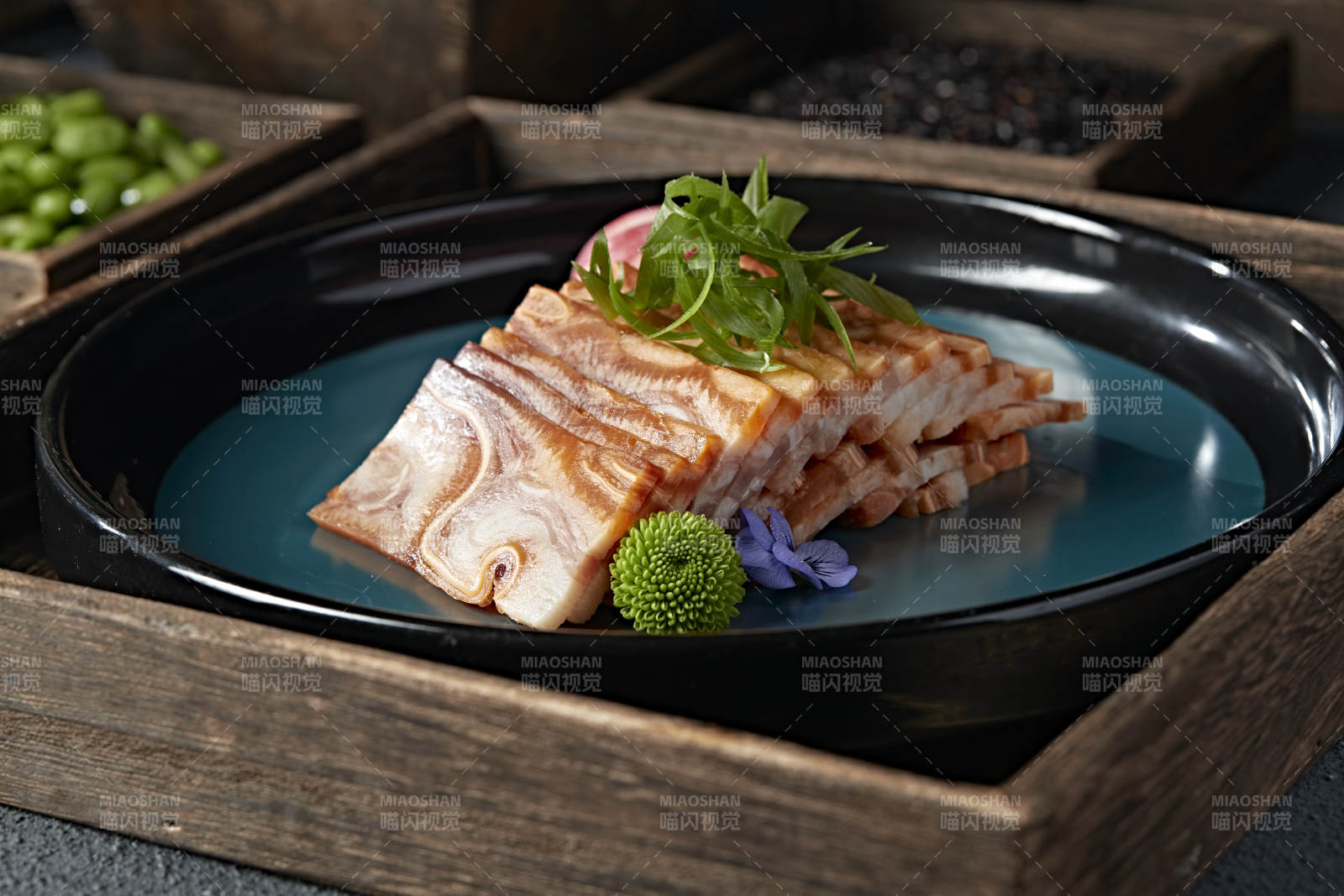 风味美食压猪耳丝皮冻切片