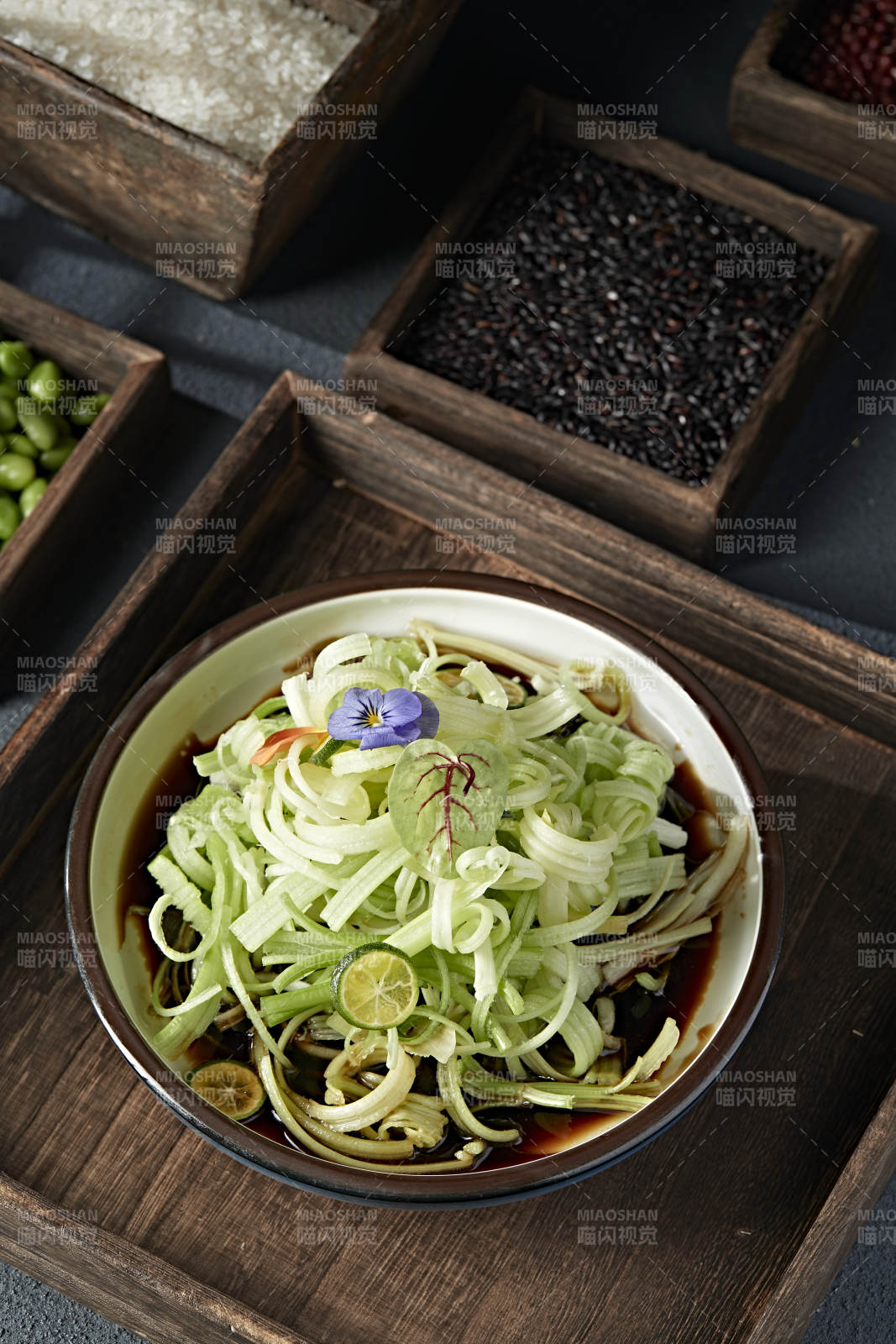 柠檬醋拌西芹丝