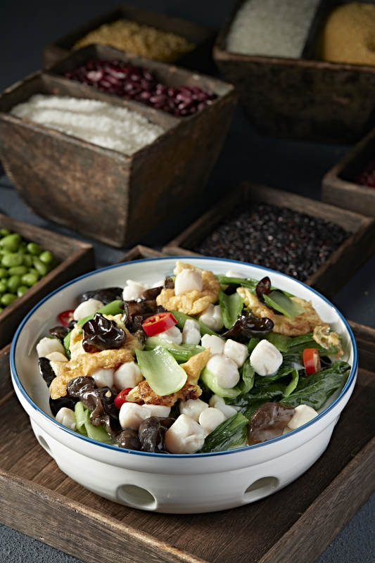 木耳煎蛋小白菜合炒扇贝丁