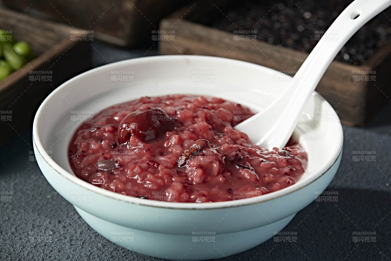 美味营养红豆薏米红枣杂粮粥