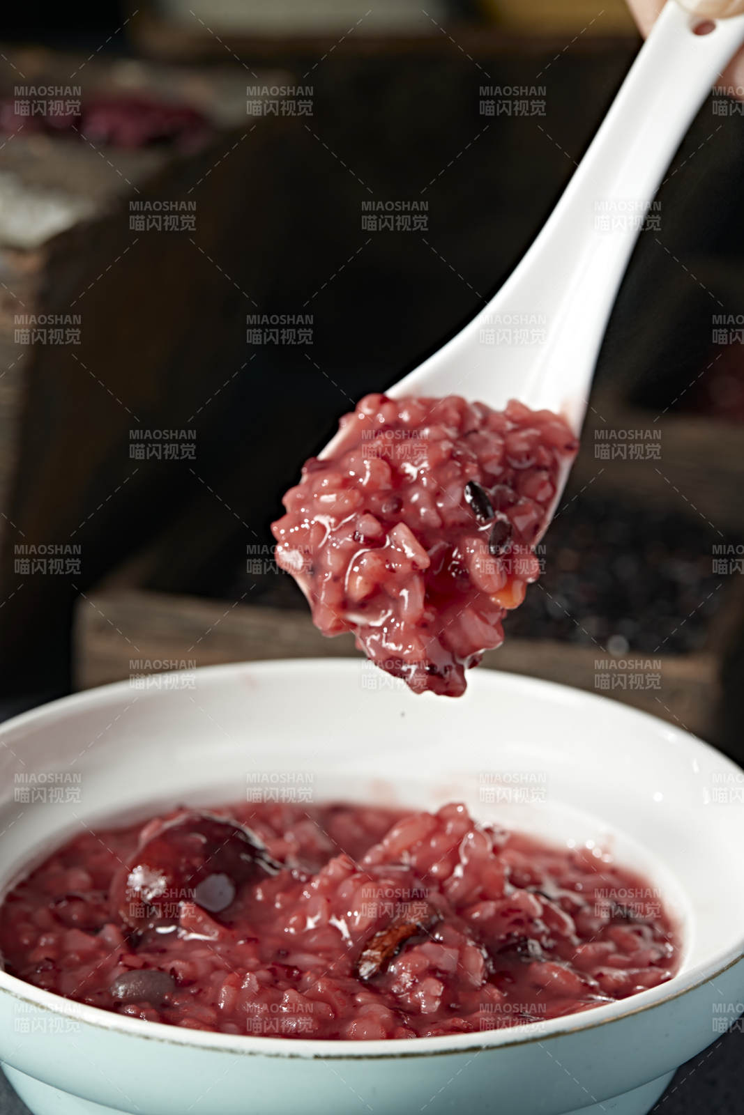 美味营养红豆薏米红枣杂粮粥