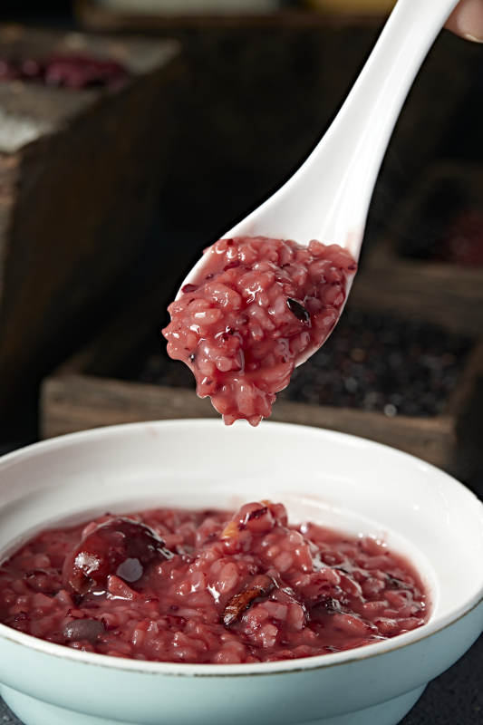 美味营养红豆薏米红枣杂粮粥