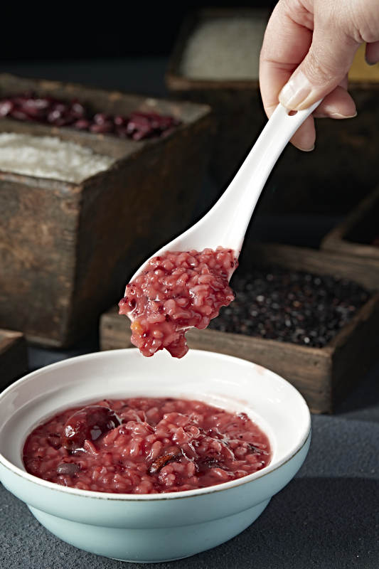 美味营养红豆薏米红枣杂粮粥