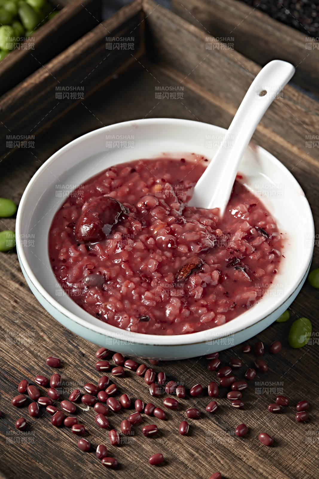 美味营养红豆薏米红枣杂粮粥