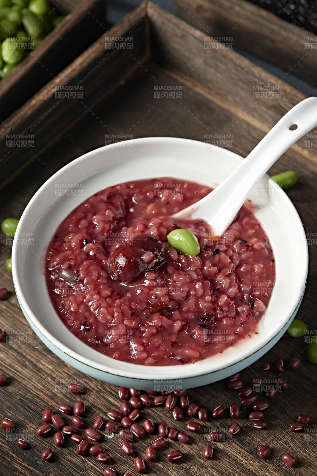 美味营养红豆薏米红枣杂粮粥