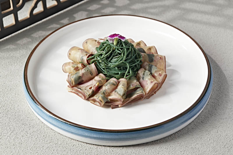 皮蛋猪耳蹄筋卷切片