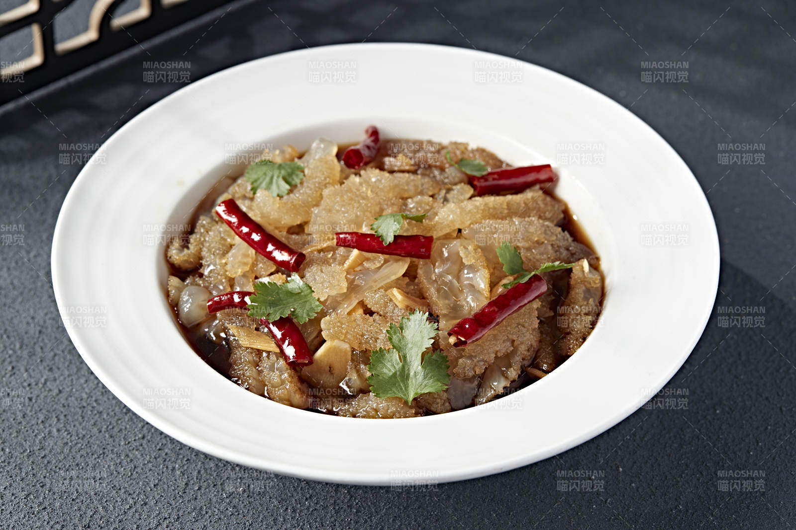 美味凉菜香辣老醋蛰头-摄影图