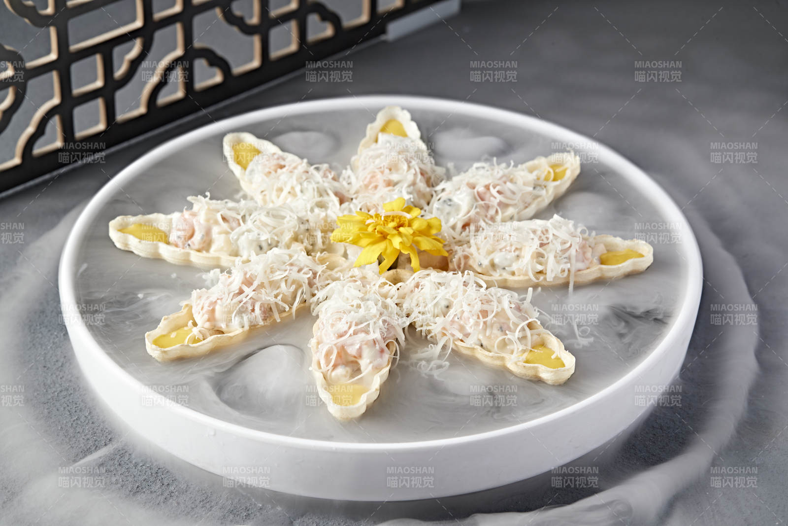 军舰水果沙拉芝士海虾仁