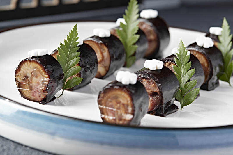 肘花皮冻猪肉卷-摄影图