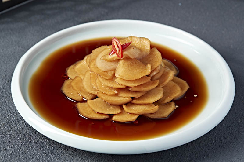 美味凉菜捞汁醋腌萝卜皮