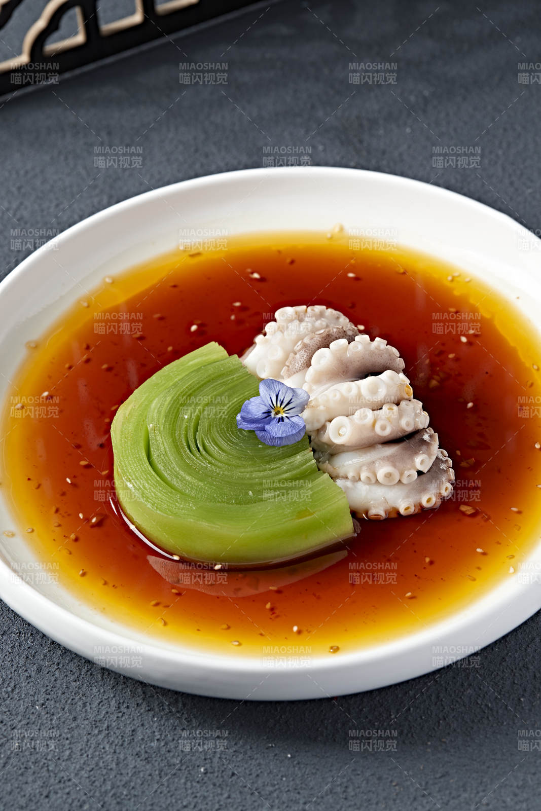 精美涼菜撈汁筍片生腌八爪魚