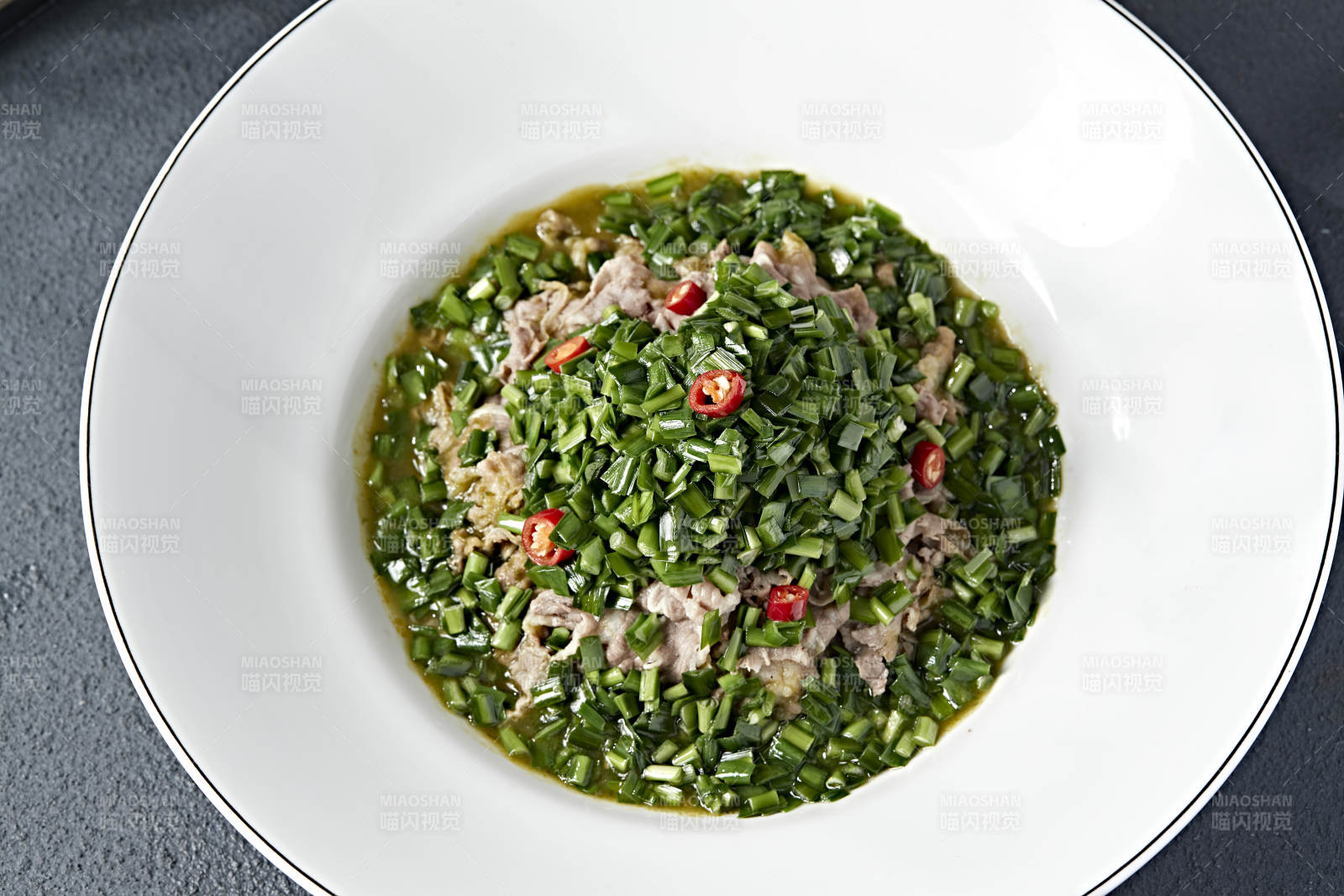 美味韭香汆燙肥牛片