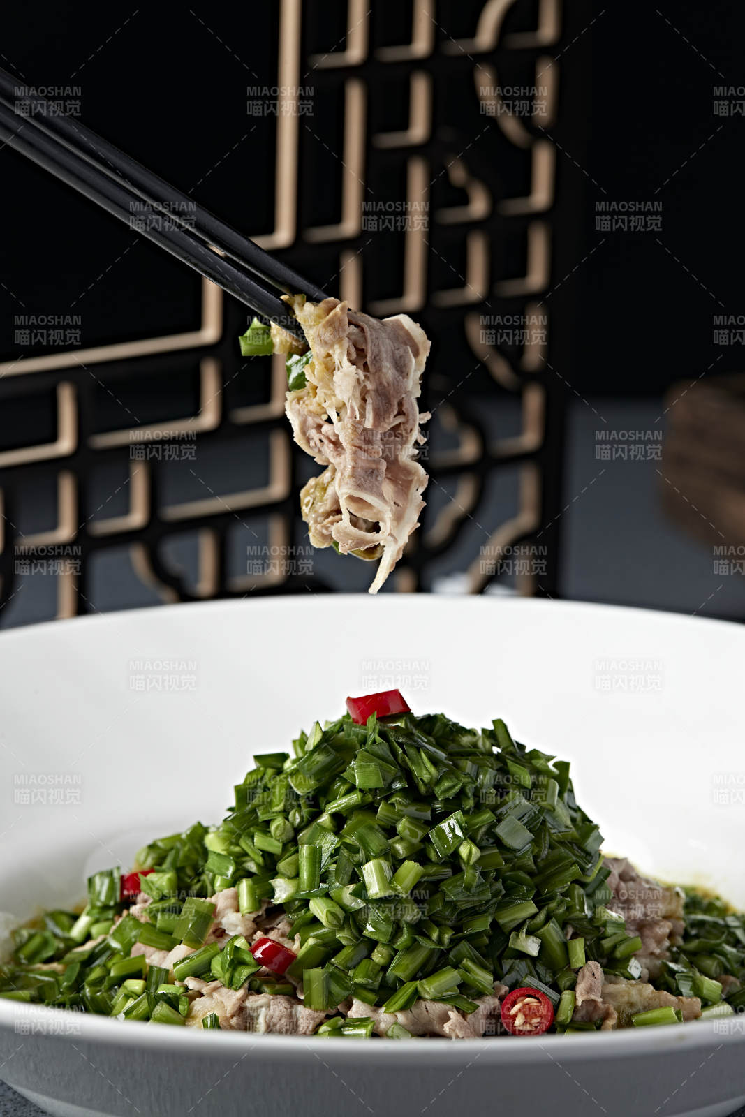 美味韭香汆燙肥牛片