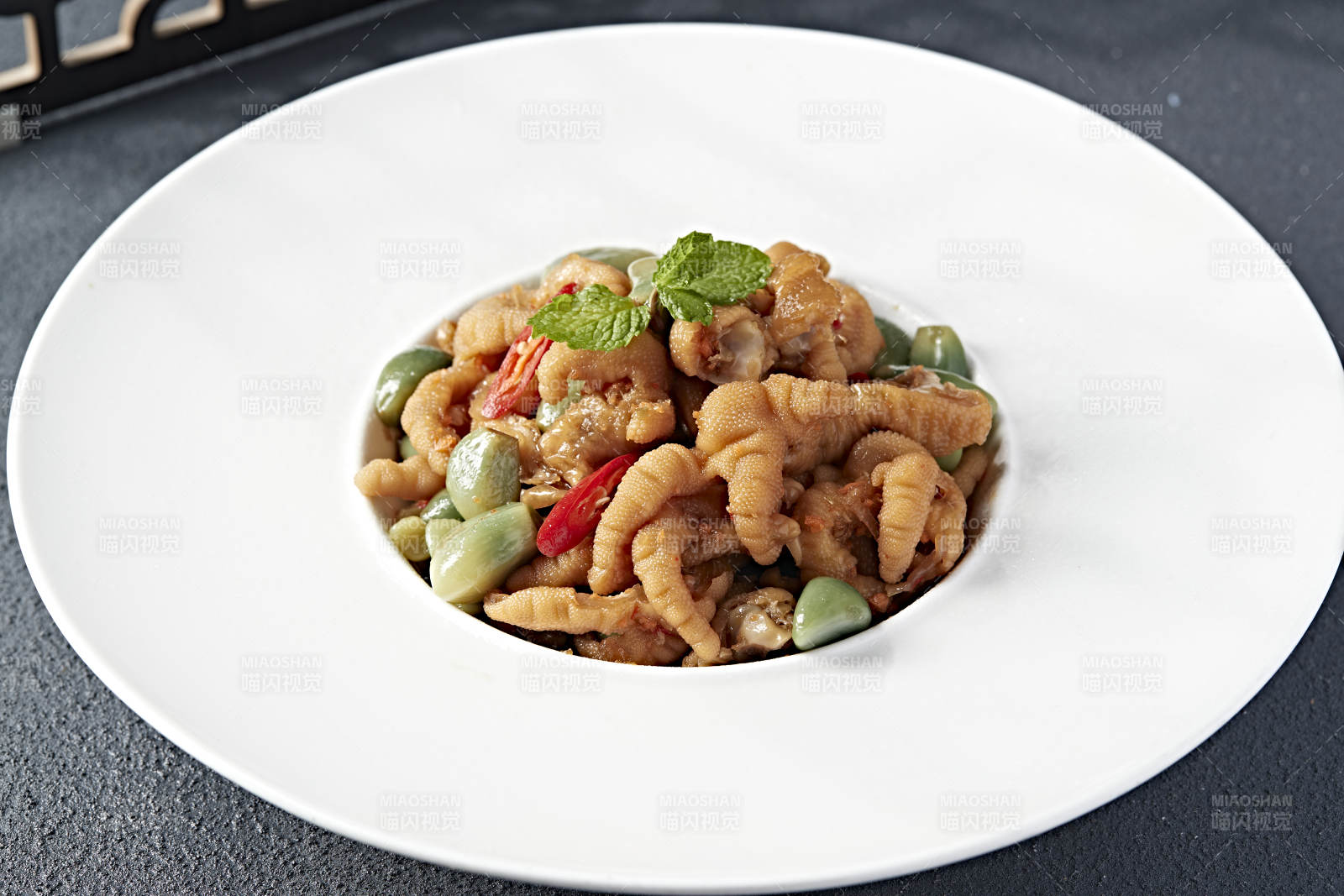 柠檬腊八蒜腌渍无骨鸡爪