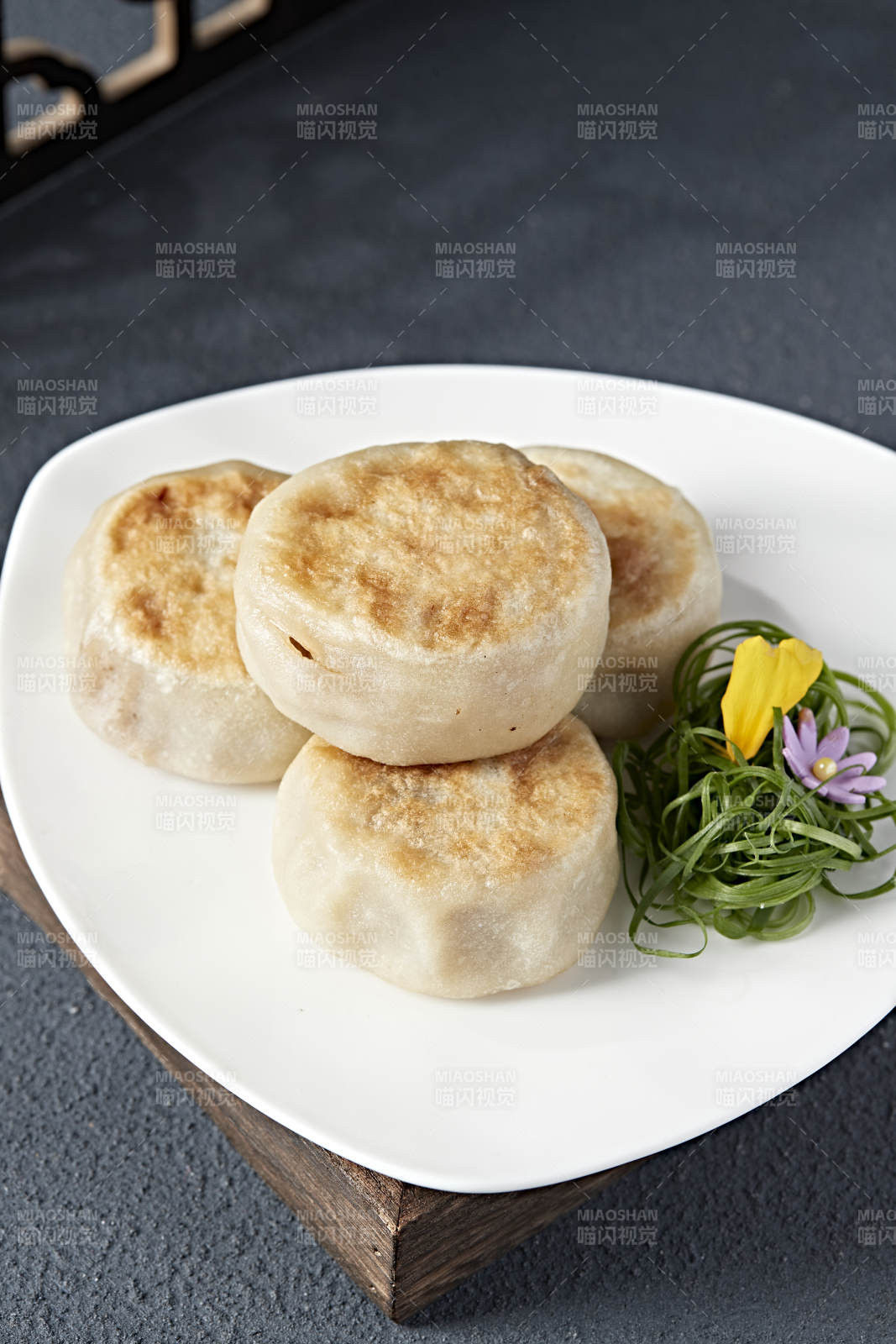 清真美食油煎羊肉馅门钉饼