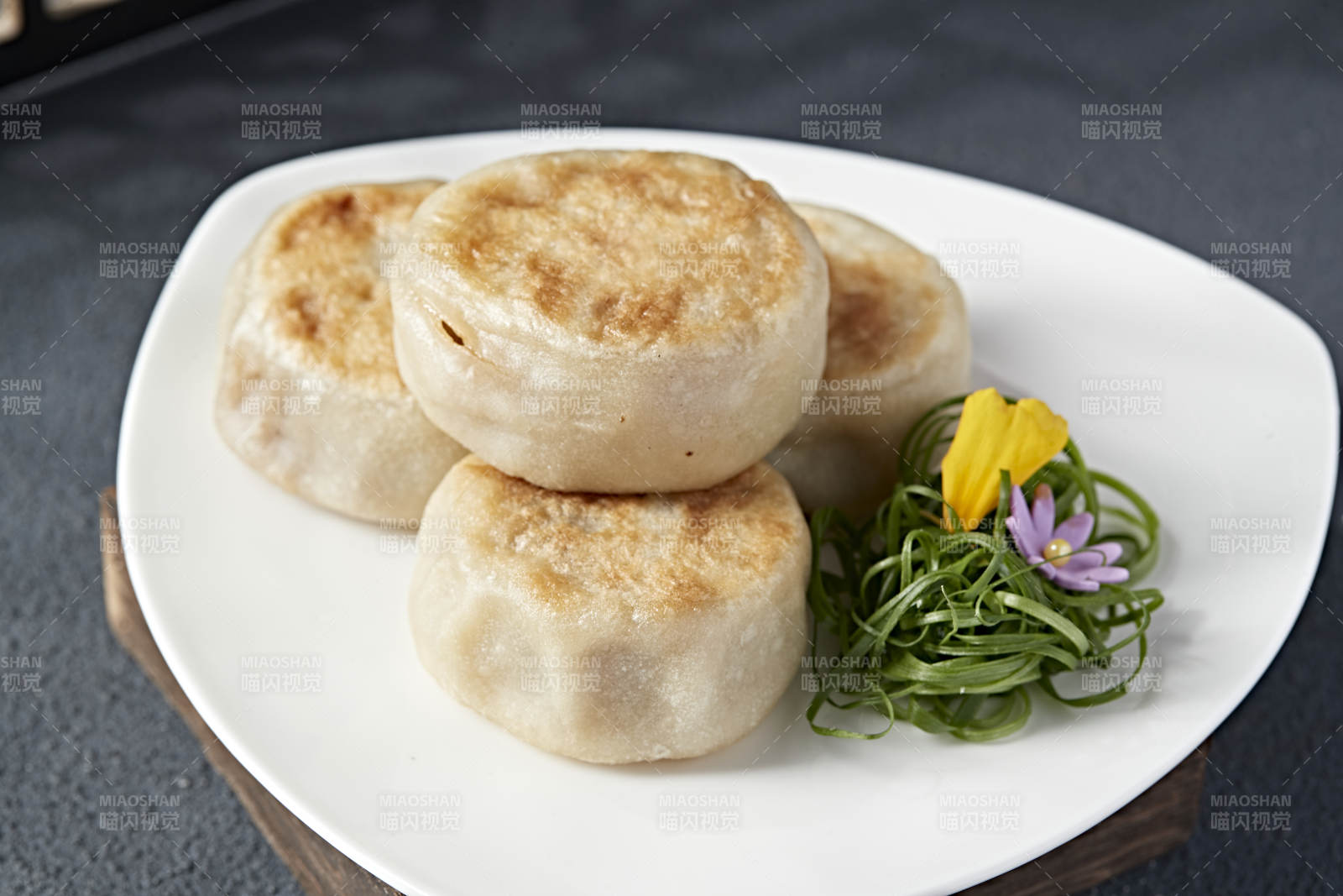 清真美食油煎羊肉馅门钉饼