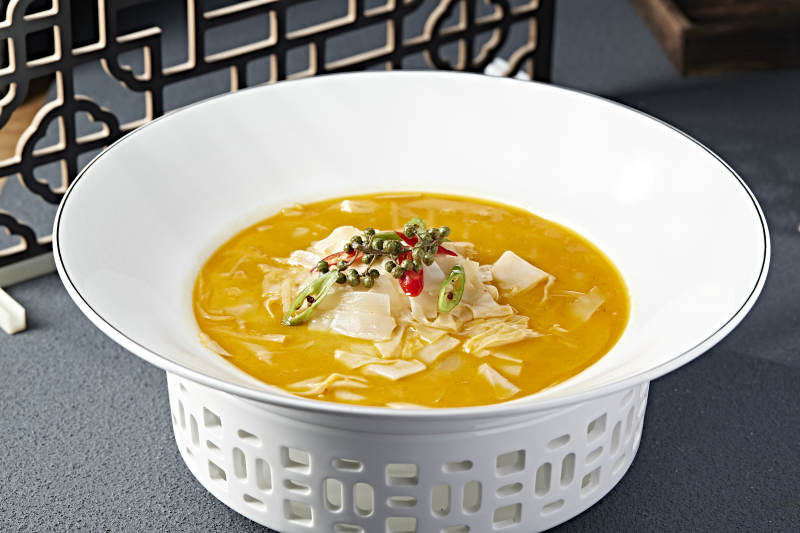 浓汤藤椒炖笋衣