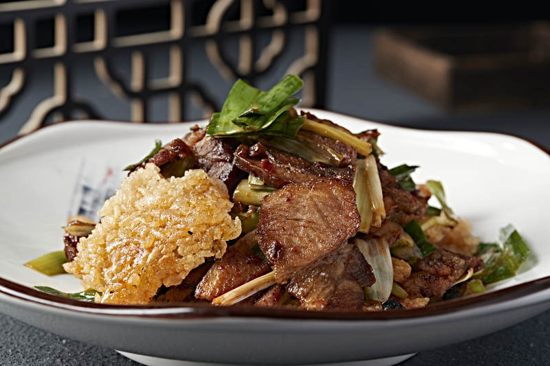 蒜苗火爆锅巴回锅肉