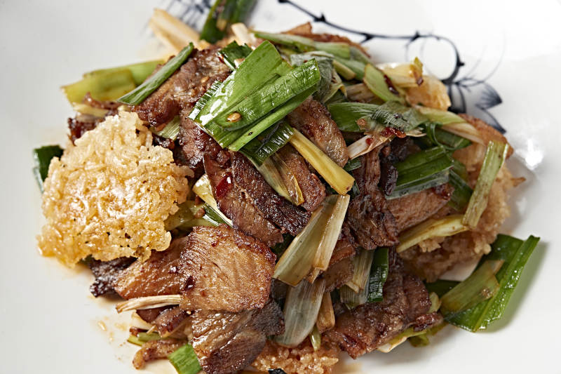 蒜苗火爆锅巴回锅肉