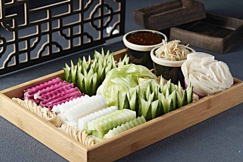 东北农家蘸酱菜卷饼大拼盘