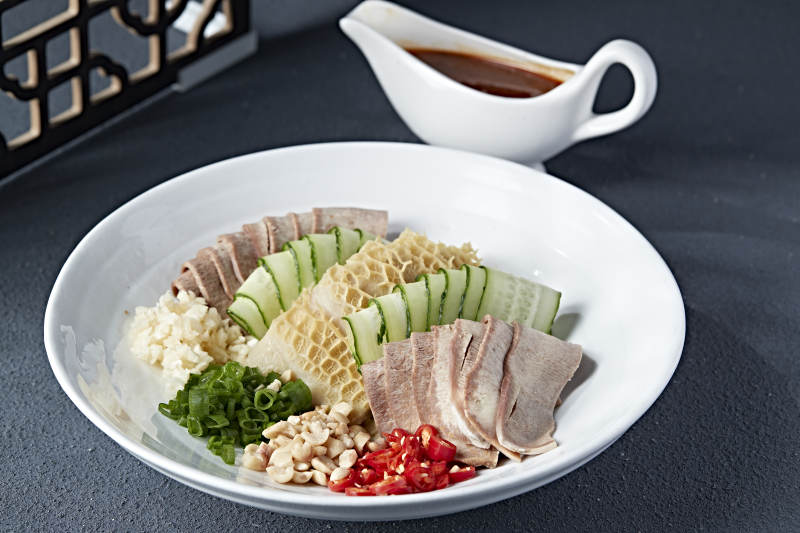 浇汁时蔬牛舌金钱肚