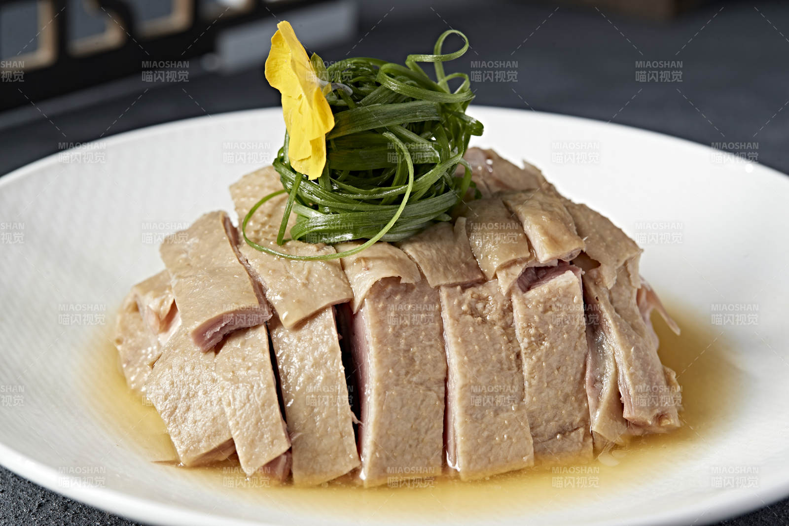 卤水白切大鹅肉