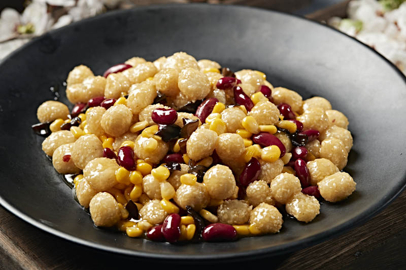 木耳蜜豆玉米炒迷你麻团