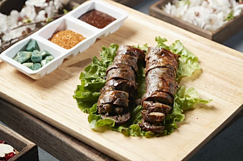 炭烤包油牛肝切片