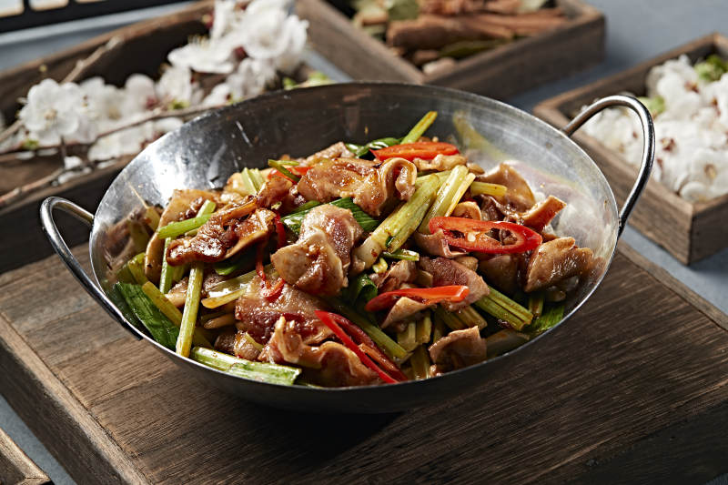 锅仔蒜苗香辣猪耳脆