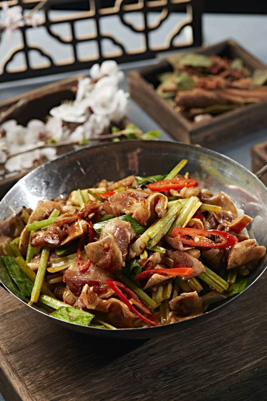 锅仔蒜苗香辣猪耳脆