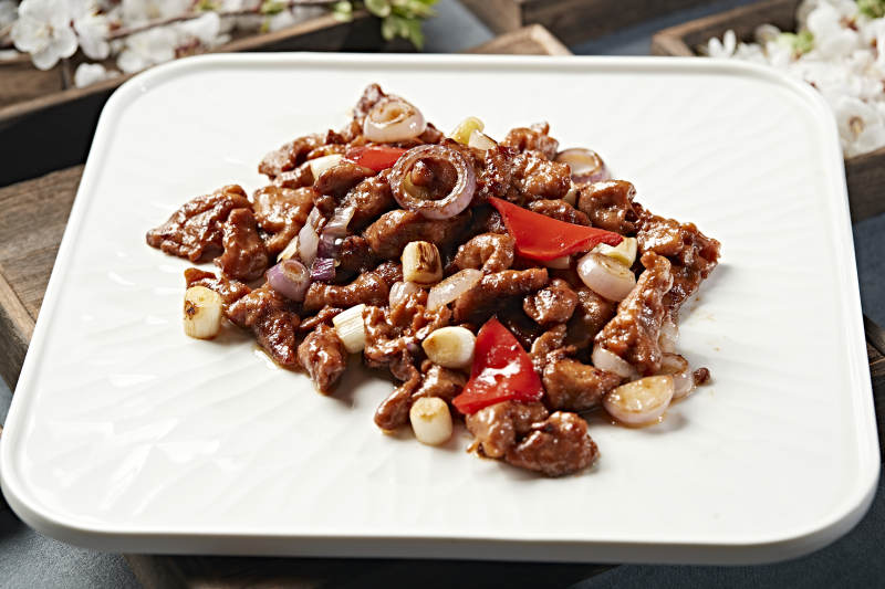 蔥香彩椒燒黃牛肉牛柳