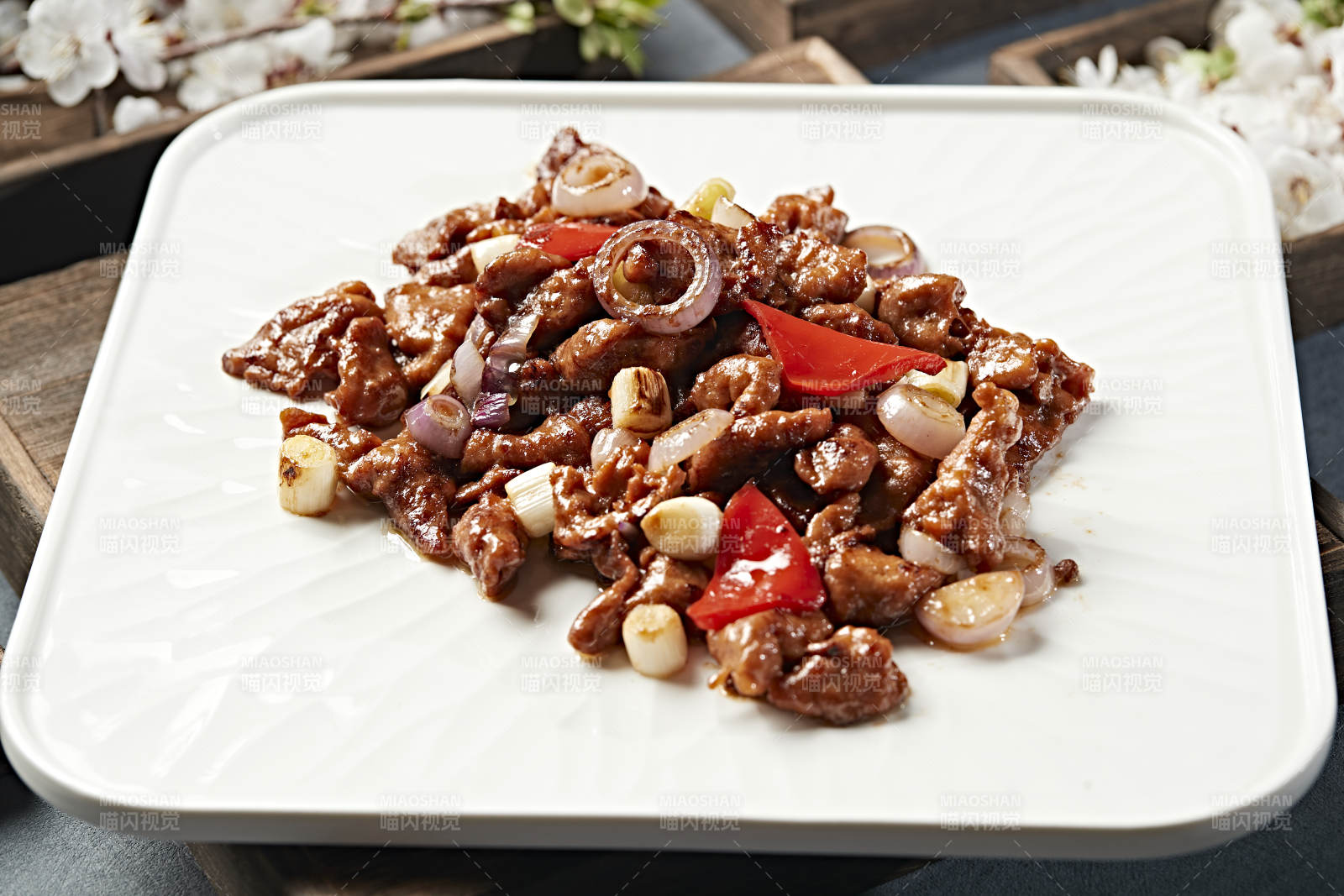 蔥香彩椒燒黃牛肉牛柳