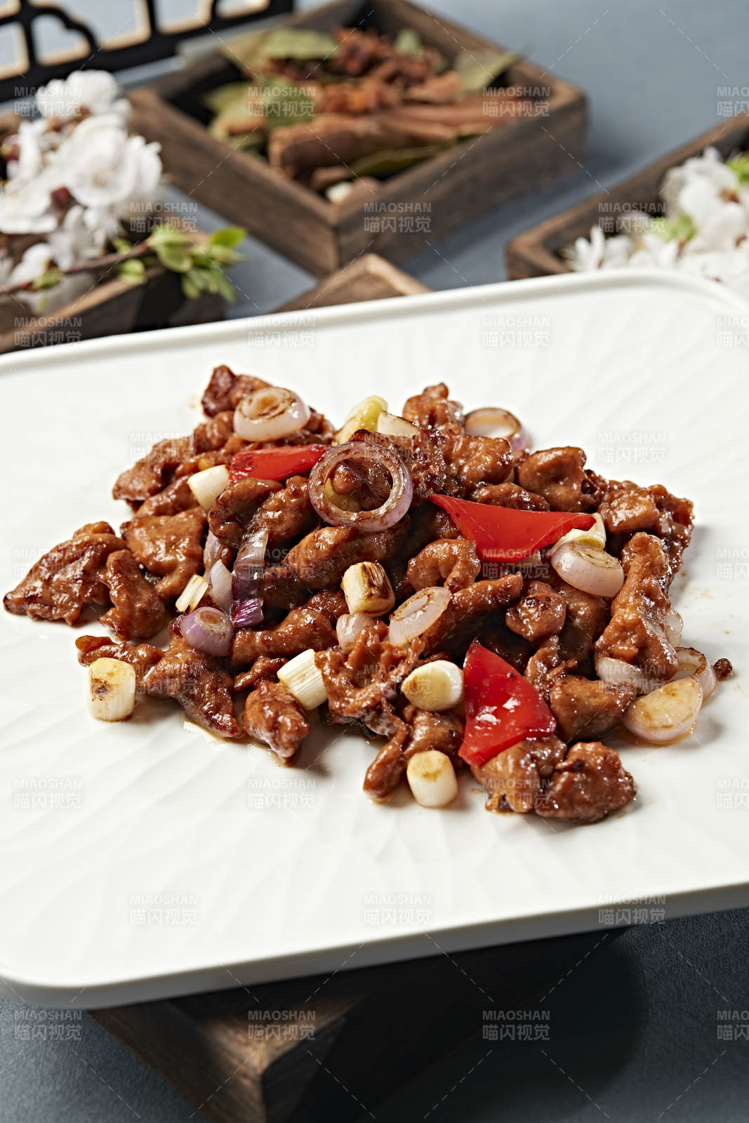 蔥香彩椒燒黃牛肉牛柳