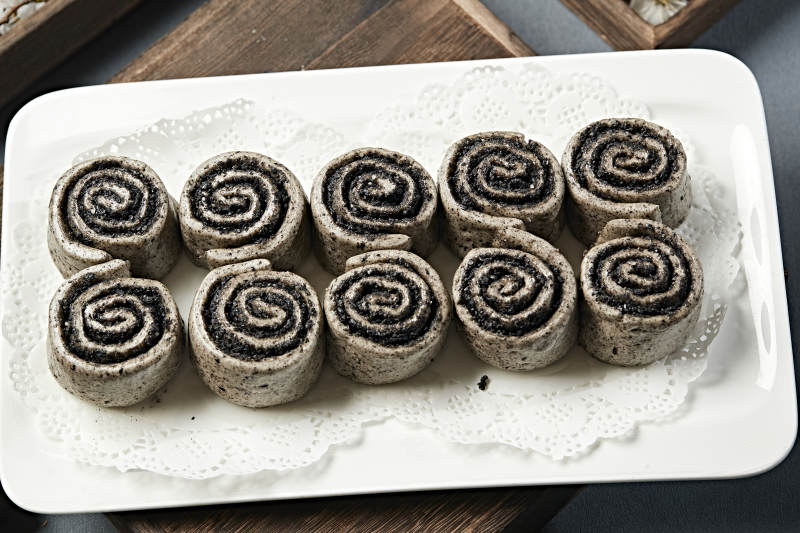 香蒸杂粮芝麻盐卷